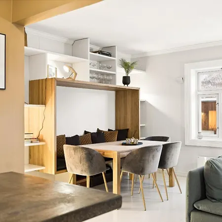 Stylish And Spacious In Center