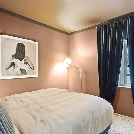 Stylish And Spacious In Center