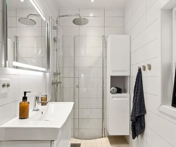 Stylish And Spacious In Center